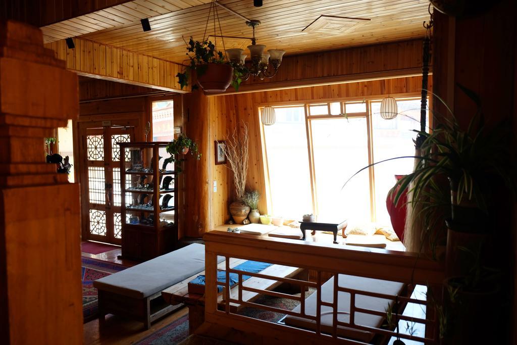 Huksum House Apartment Deqen Екстериор снимка
