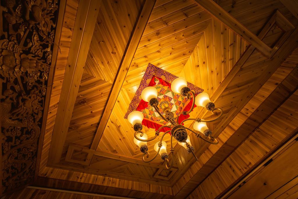 Huksum House Apartment Deqen Екстериор снимка