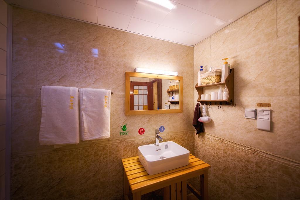 Huksum House Apartment Deqen Екстериор снимка