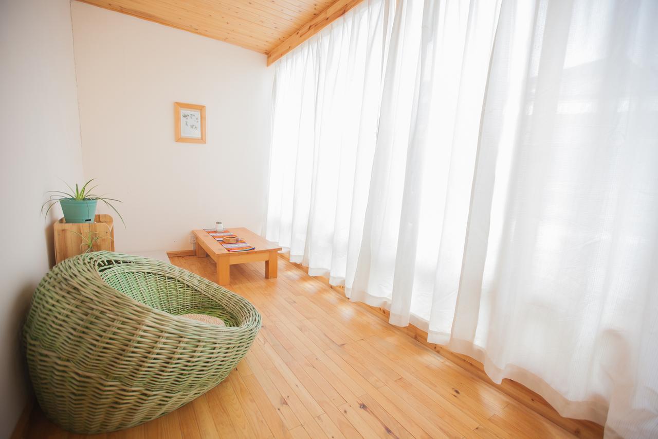 Huksum House Apartment Deqen Екстериор снимка